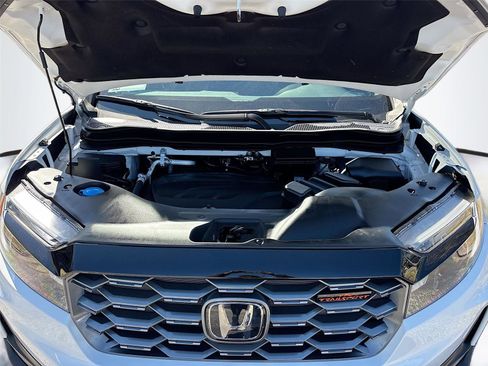 Certified 2023 Honda Passport TrailSport image 36