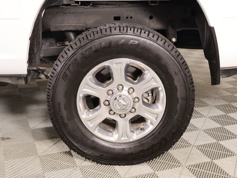 Used 2024 RAM 2500 Big Horn image 17