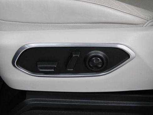 Used 2024 Jeep Wagoneer Series II image 20