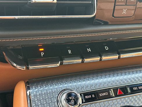 Used 2023 Lincoln Aviator Black Label Grand Touring AWD/4WD image 26