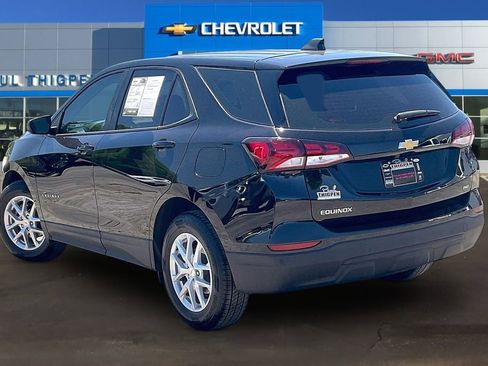 Used 2022 Chevrolet Equinox LS AWD/4WD image 4