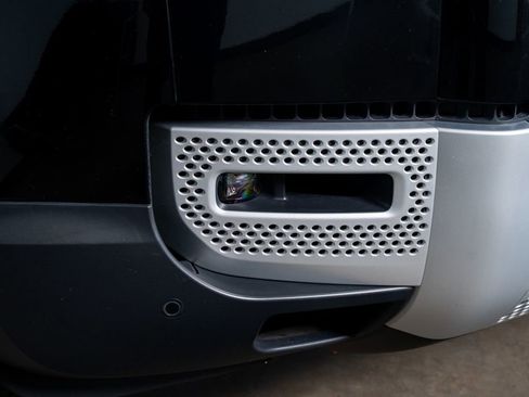 Used 2024 Land Rover Defender 90 S AWD/4WD image 19