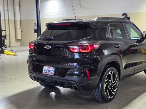 Used 2024 Chevrolet TrailBlazer RS FWD image 11