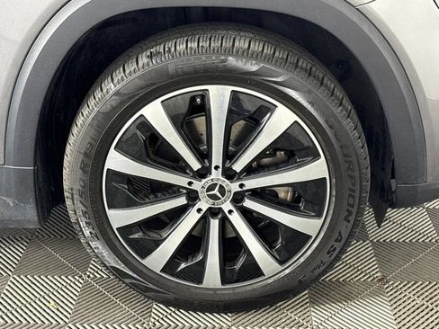 Used 2022 Mercedes-Benz GLB 250 4MATIC image 46