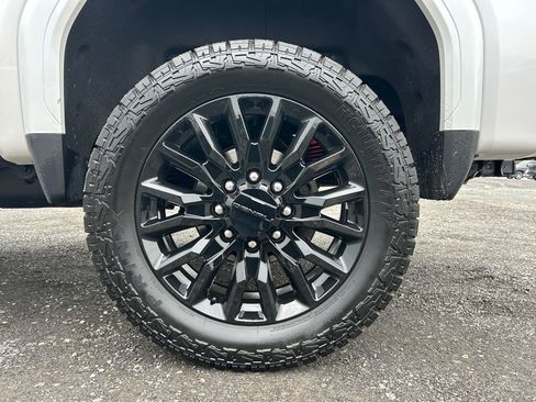 Used 2024 GMC Sierra 2500 Denali Ultimate image 15