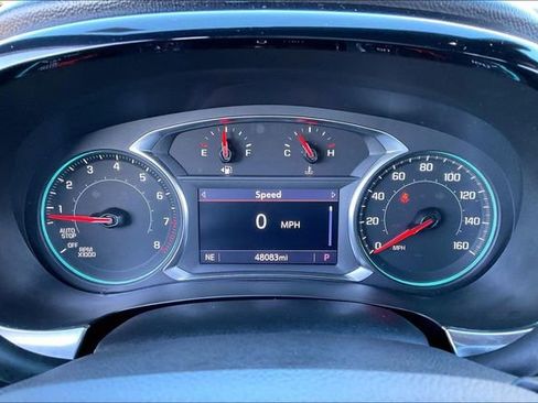 Used 2023 Chevrolet Traverse LT image 10