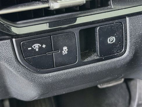Used 2026 Kia Sportage LX FWD image 17