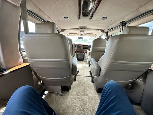 Used 2014 GMC Savana 1500 image 26