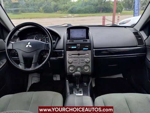 Used 2010 Mitsubishi Galant ES image 34