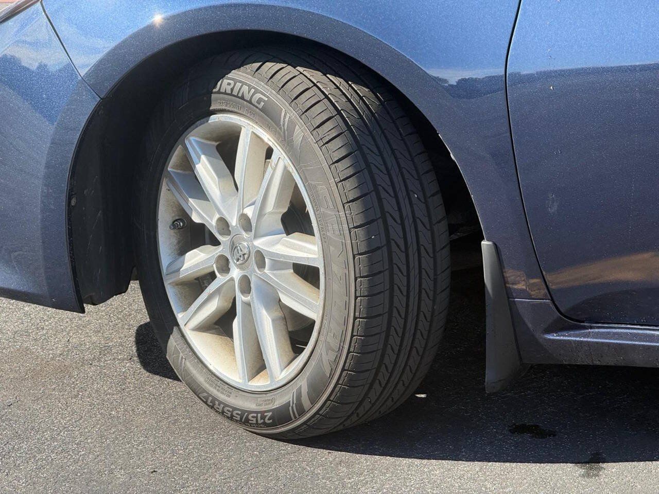 Used 2014 Toyota Avalon XLE FWD image 16