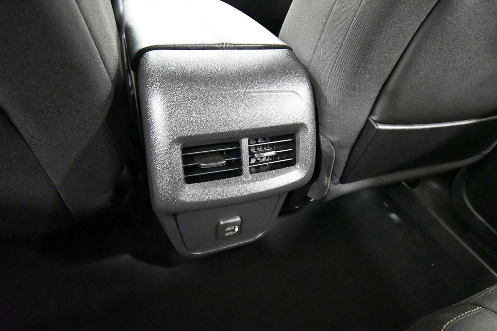 Used 2020 GMC Terrain SLE w/ Driver Convenience Package AWD/4WD image 16