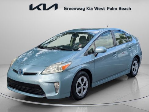 Used 2014 Toyota Prius Four image 4