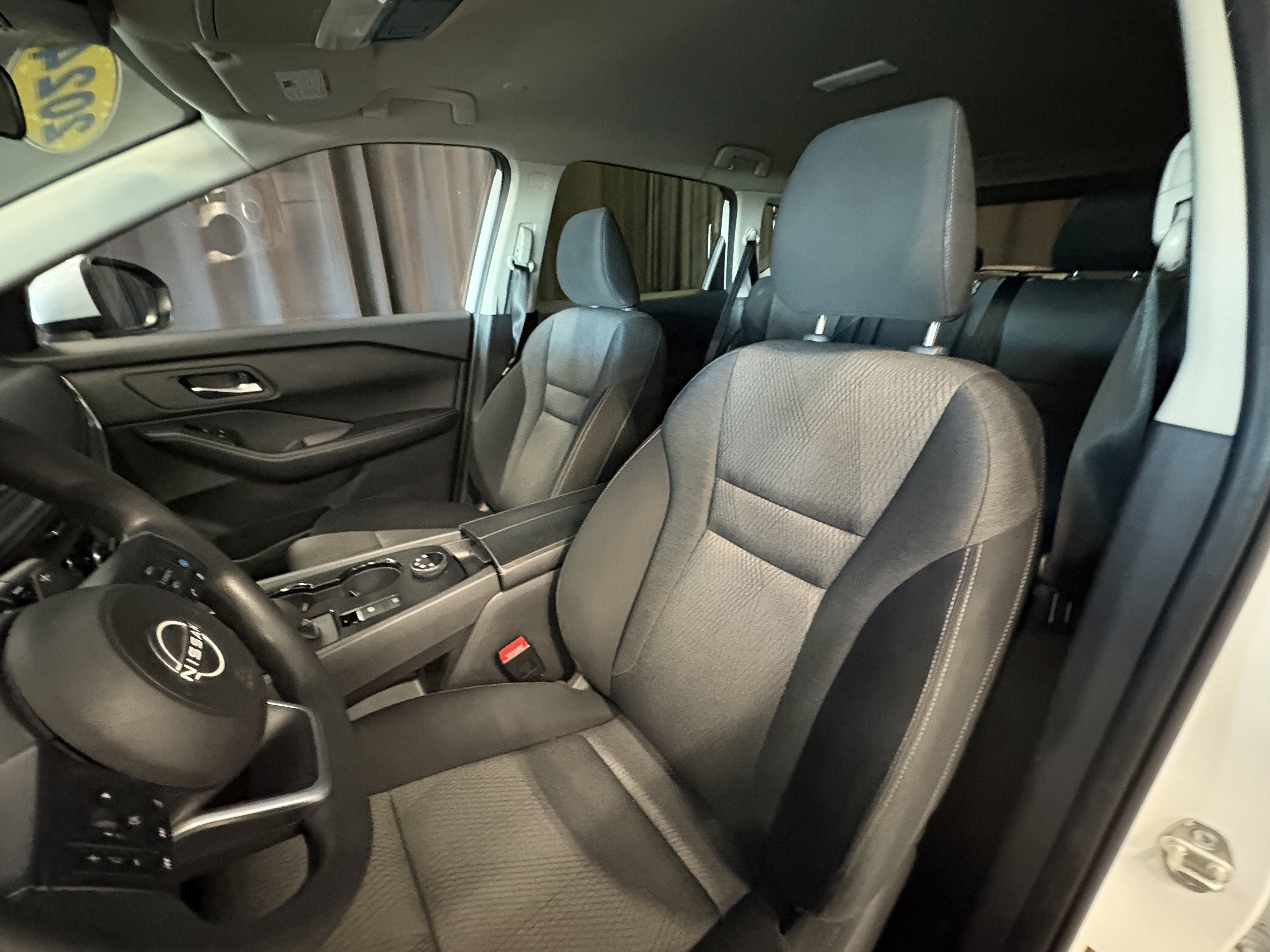 Used 2024 Nissan Rogue SV AWD/4WD image 8