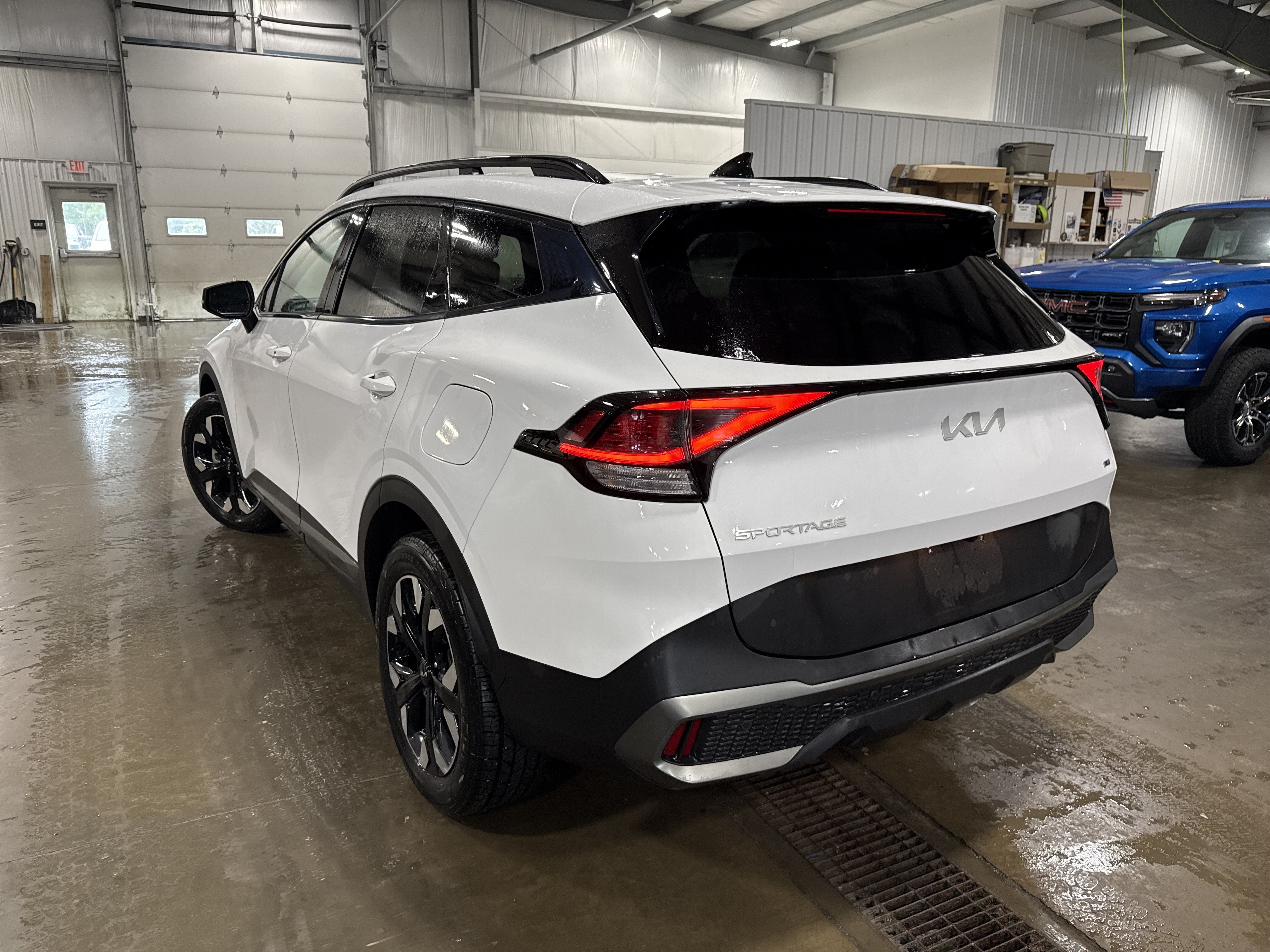Used 2023 Kia Sportage X-Line AWD/4WD image 4