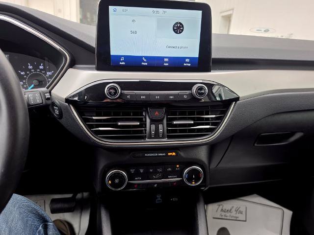Certified 2022 Ford Escape SE w/ Cold Weather Package AWD/4WD image 23