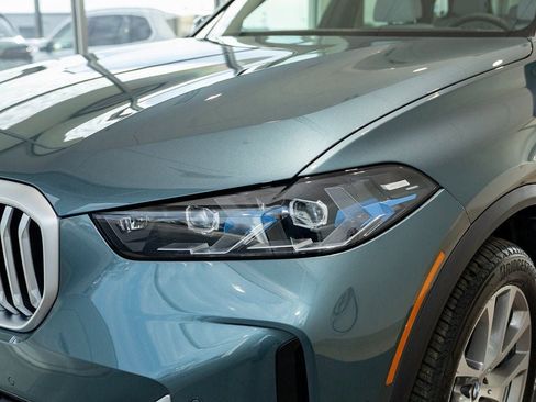 New 2026 BMW X5 xDrive40i w/ Climate Comfort Package AWD/4WD image 8