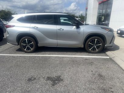 Certified 2022 Toyota Highlander XSE