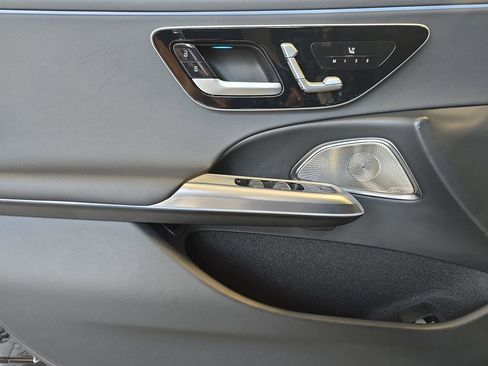 Used 2024 Mercedes-Benz E 350 4MATIC Sedan image 28