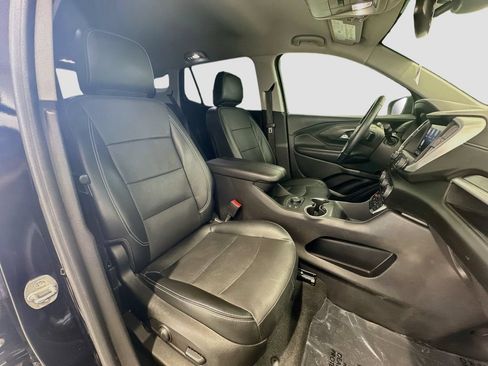 Used 2023 GMC Terrain SLT FWD image 28