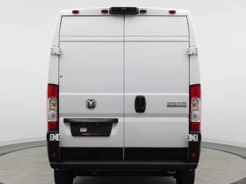 Used 2025 RAM ProMaster 2500 w/ Convenience Group FWD image 7