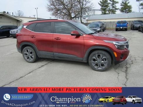 Used 2024 Kia Seltos S image 3