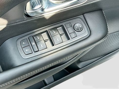 New 2026 Chrysler Voyager LX FWD image 17
