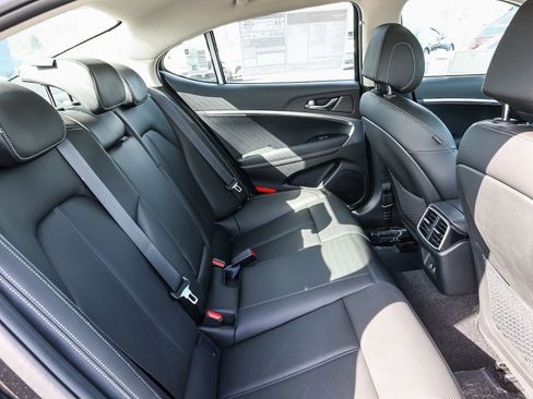 New 2026 Genesis G70 2.5T image 20