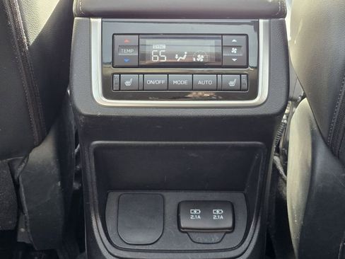 Used 2022 Subaru Ascent Limited w/ Technology Package image 25