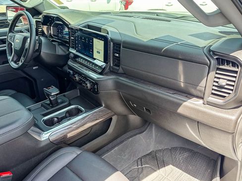 Used 2025 Chevrolet Silverado 1500 LTZ w/ Z71 Off-Road Package AWD/4WD image 39