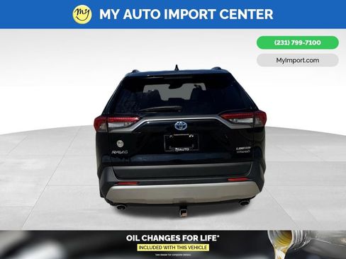 Used 2022 Toyota RAV4 Limited AWD/4WD image 8