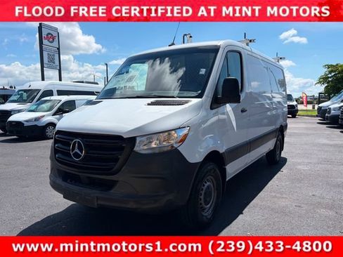 Used 2019 Mercedes-Benz Sprinter 2500 image 25