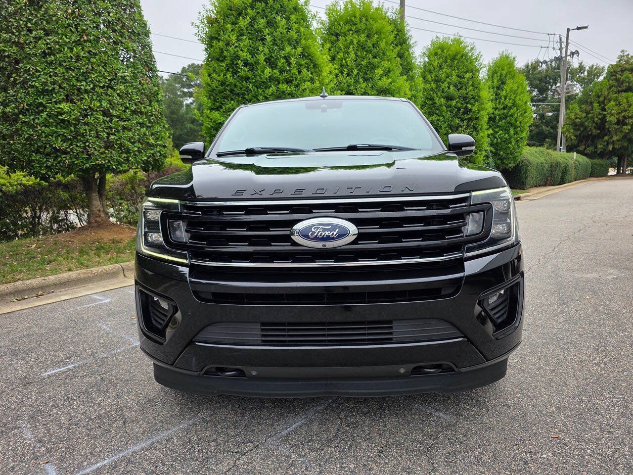 Used 2019 Ford Expedition Limited w/ Equipment Group 303A AWD/4WD image 8