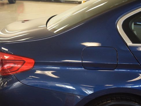 Used 2019 BMW 530i w/ Convenience Package image 36