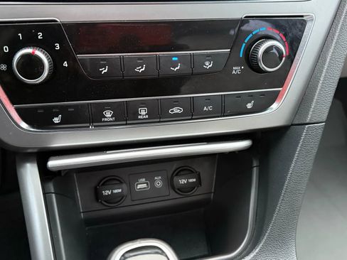 Used 2017 Hyundai Sonata Sport w/ Value Edition Package 02 image 18