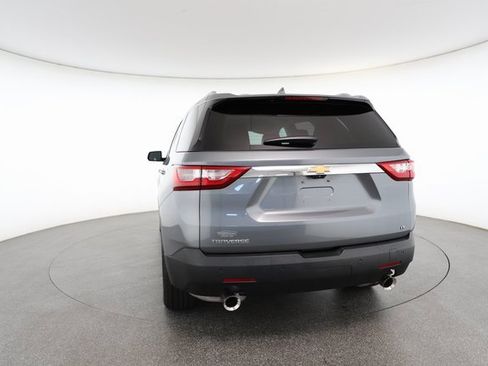 Used 2018 Chevrolet Traverse LT image 13