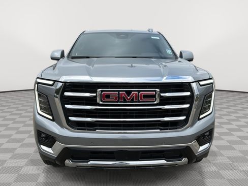 Used 2025 GMC Yukon Elevation w/ LPO, Floor Liner Package image 8