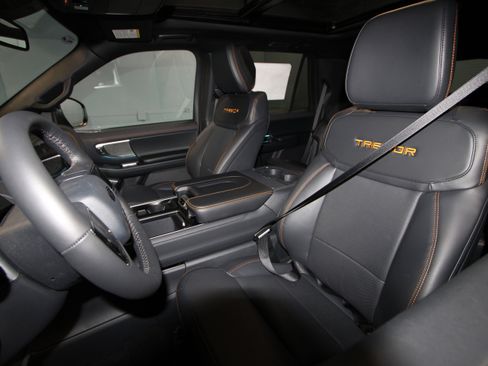 New 2026 Ford Expedition Tremor image 3