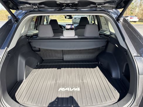 New 2025 Toyota RAV4 XLE w/ Convenience Package FWD image 39