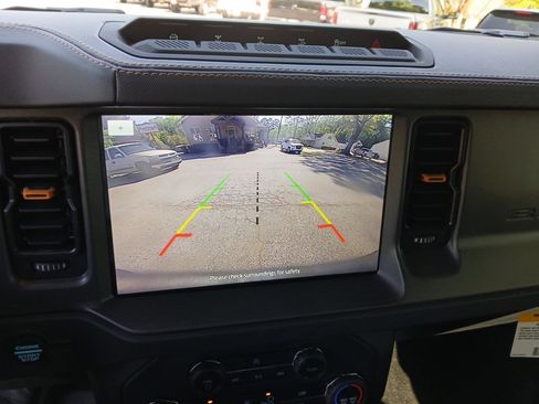 Used 2024 Ford Bronco Badlands image 21