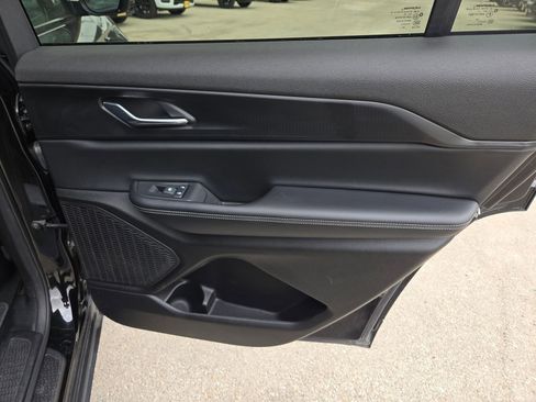 Used 2025 Jeep Grand Cherokee L Laredo w/ Luxury Tech Group I image 28