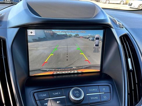 Used 2019 Ford Escape SEL image 21