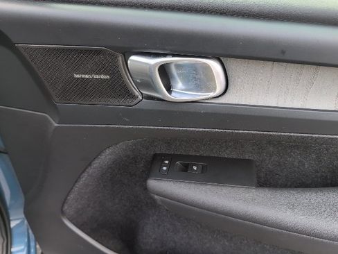 Used 2023 Volvo XC40 B5 Plus w/ Driver Assist Package image 16