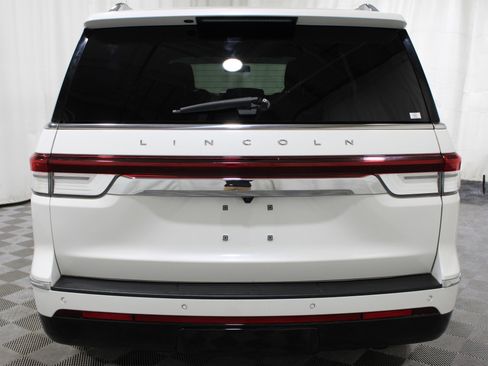 Used 2022 Lincoln Navigator Reserve AWD/4WD image 34