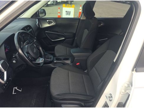 Used 2020 Kia Soul GT-Line image 10