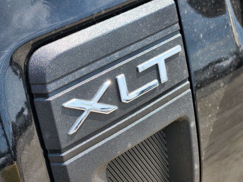 New 2026 Ford Maverick XLT w/ XLT Luxury Package FWD image 11