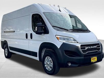 New 2025 RAM ProMaster 2500 w/ Quick Order Package 22G SLT