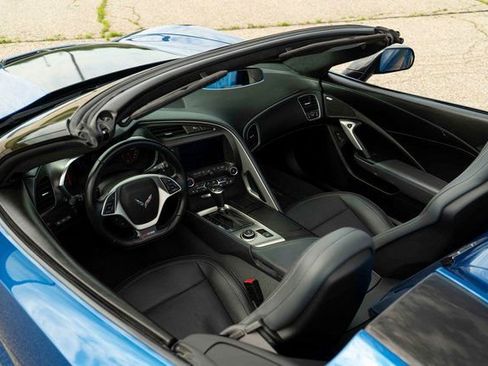 Used 2015 Chevrolet Corvette Z06 w/ 3LZ Preferred Equipment Group image 36