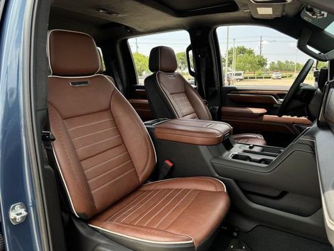 Used 2025 GMC Sierra 2500 Denali Ultimate AWD/4WD image 32