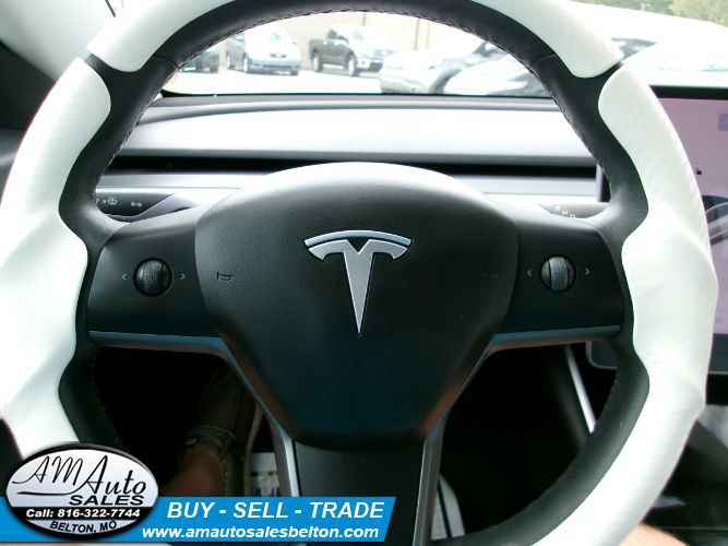 Used 2020 Tesla Model 3 Standard Range Plus RWD image 12