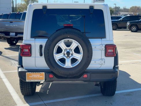 Certified 2021 Jeep Wrangler Unlimited Sport w/ Sun And Sound Package image 10